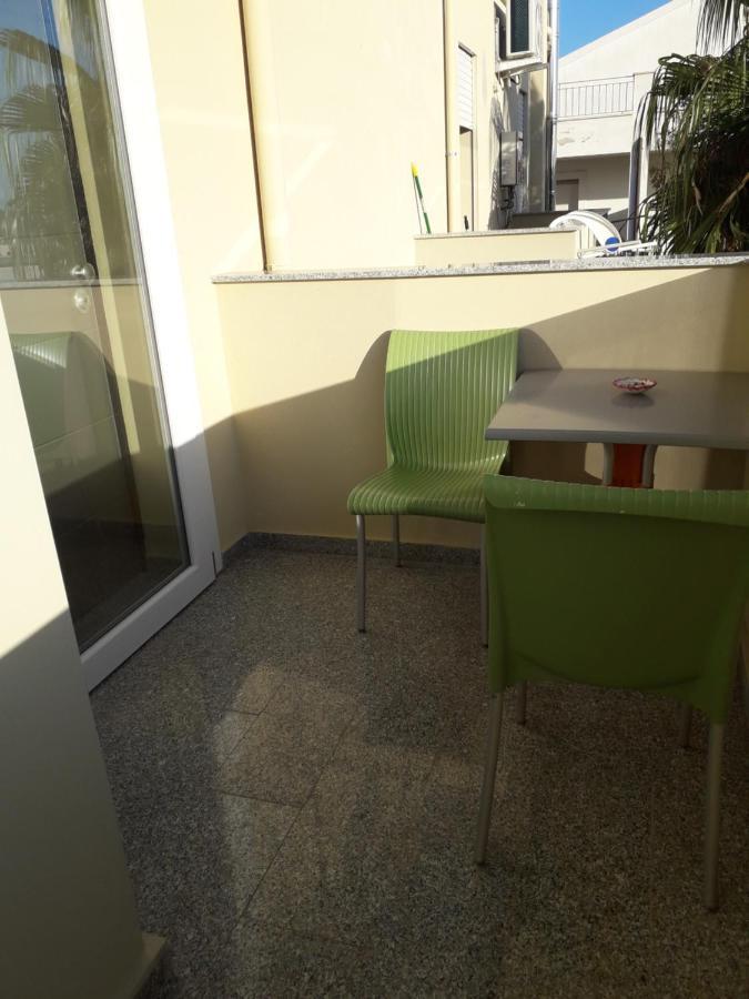 Il Giardino Fiorito Casa Vacanze アルゲーロ エクステリア 写真