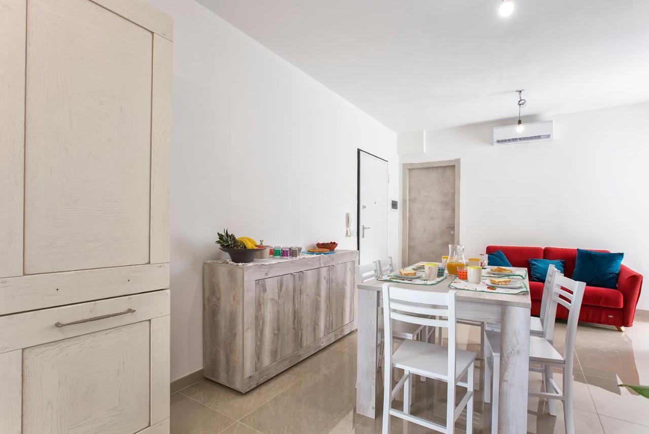 Il Giardino Fiorito Casa Vacanze アルゲーロ エクステリア 写真