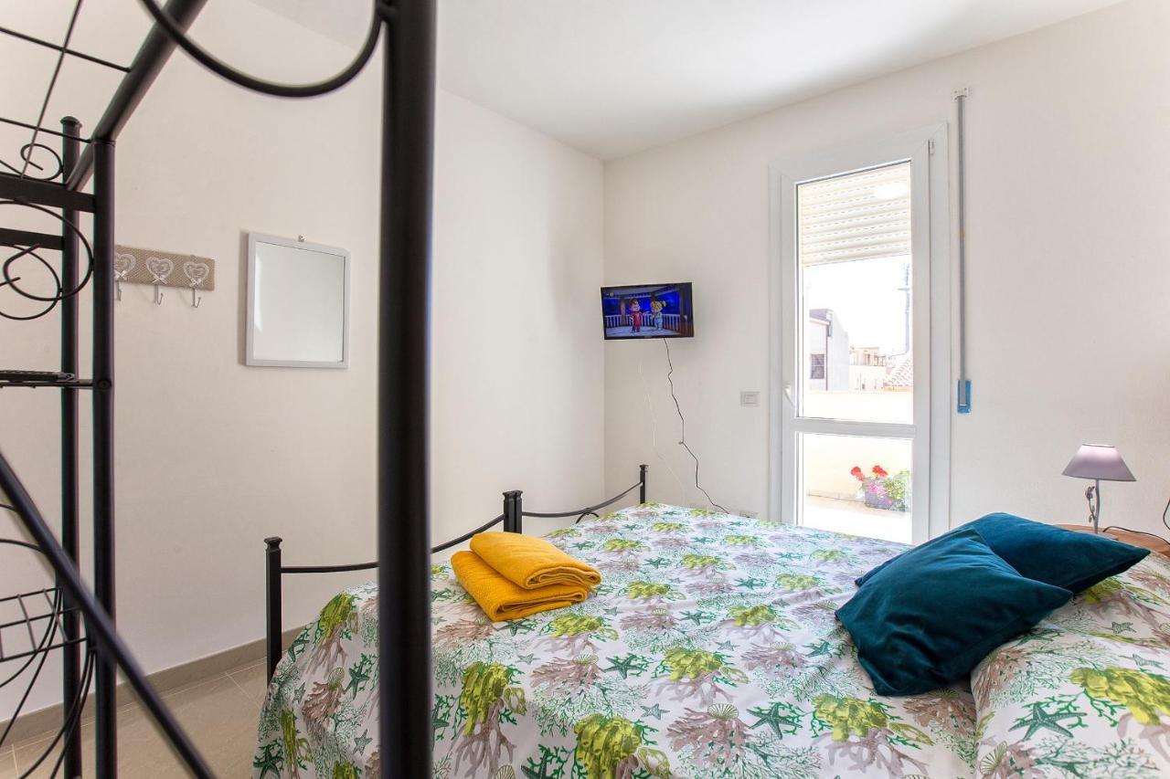 Il Giardino Fiorito Casa Vacanze アルゲーロ エクステリア 写真