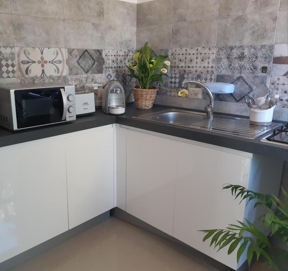 Il Giardino Fiorito Casa Vacanze アルゲーロ エクステリア 写真